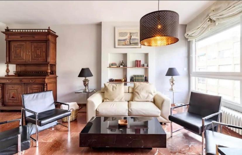 Apartamento Piso Centro *